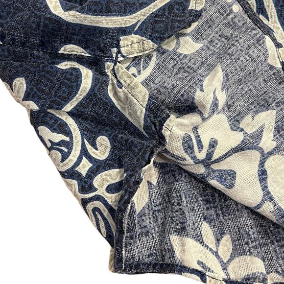 Big Dogs Tropical Blue & White Floral Button-up Shirt Hawaiian Pattern Pocket 3X - Picture 6 of 16
